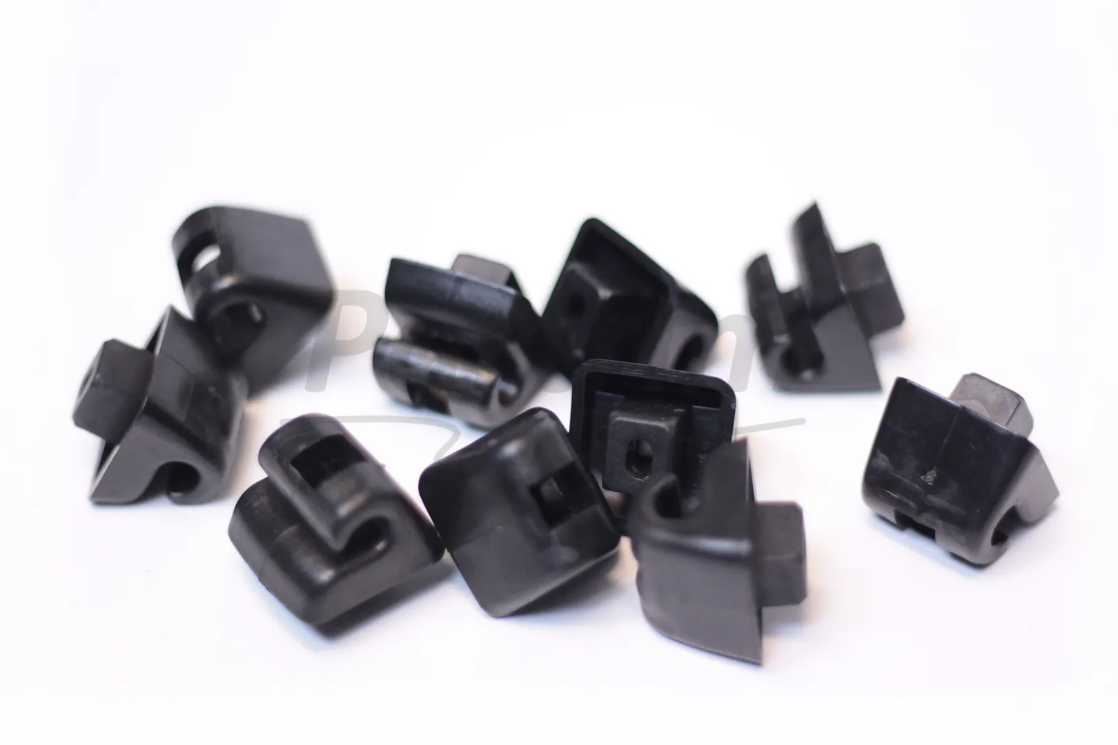 MERCEDES W123 SUNVISOR CLIP BLACK