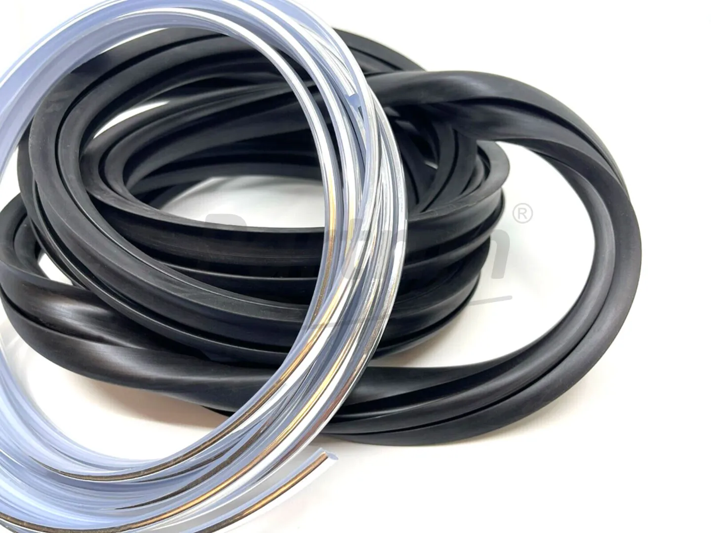 BMW E30 RUBBER FRONT WINDSHIELD SEAL WITH CHROM  WINDSHIEL MOLDING TRIM COUPE & SEDAN