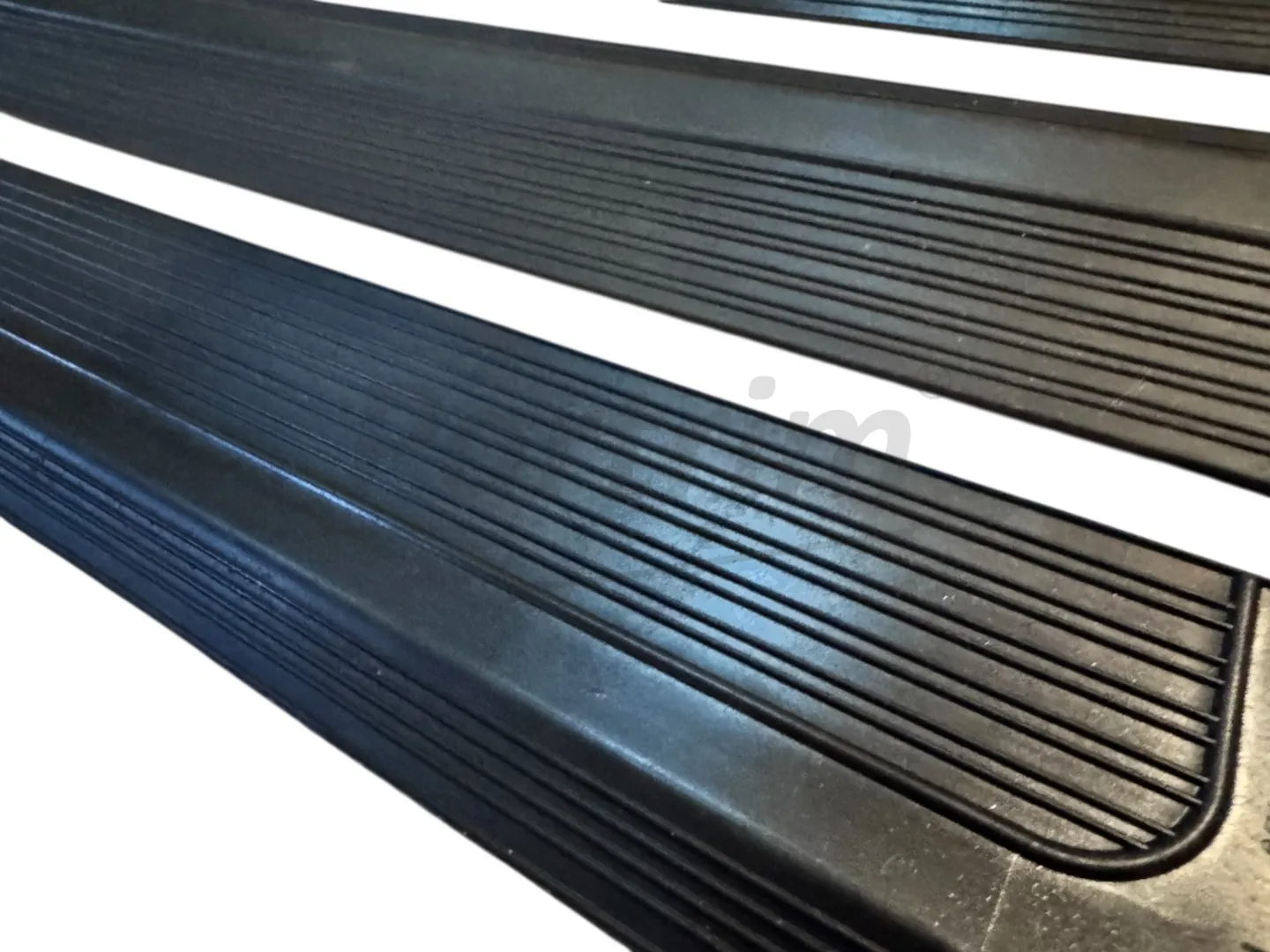 MERCEDES W115 DOOR SILL COVER RUBBER 4 Pcs Black