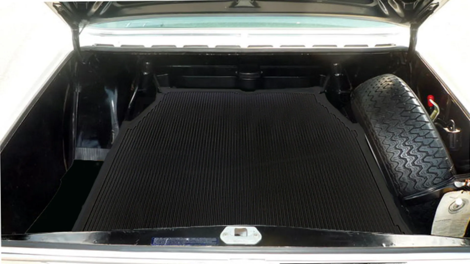 MERCEDES W111 TRUNK RUBBER