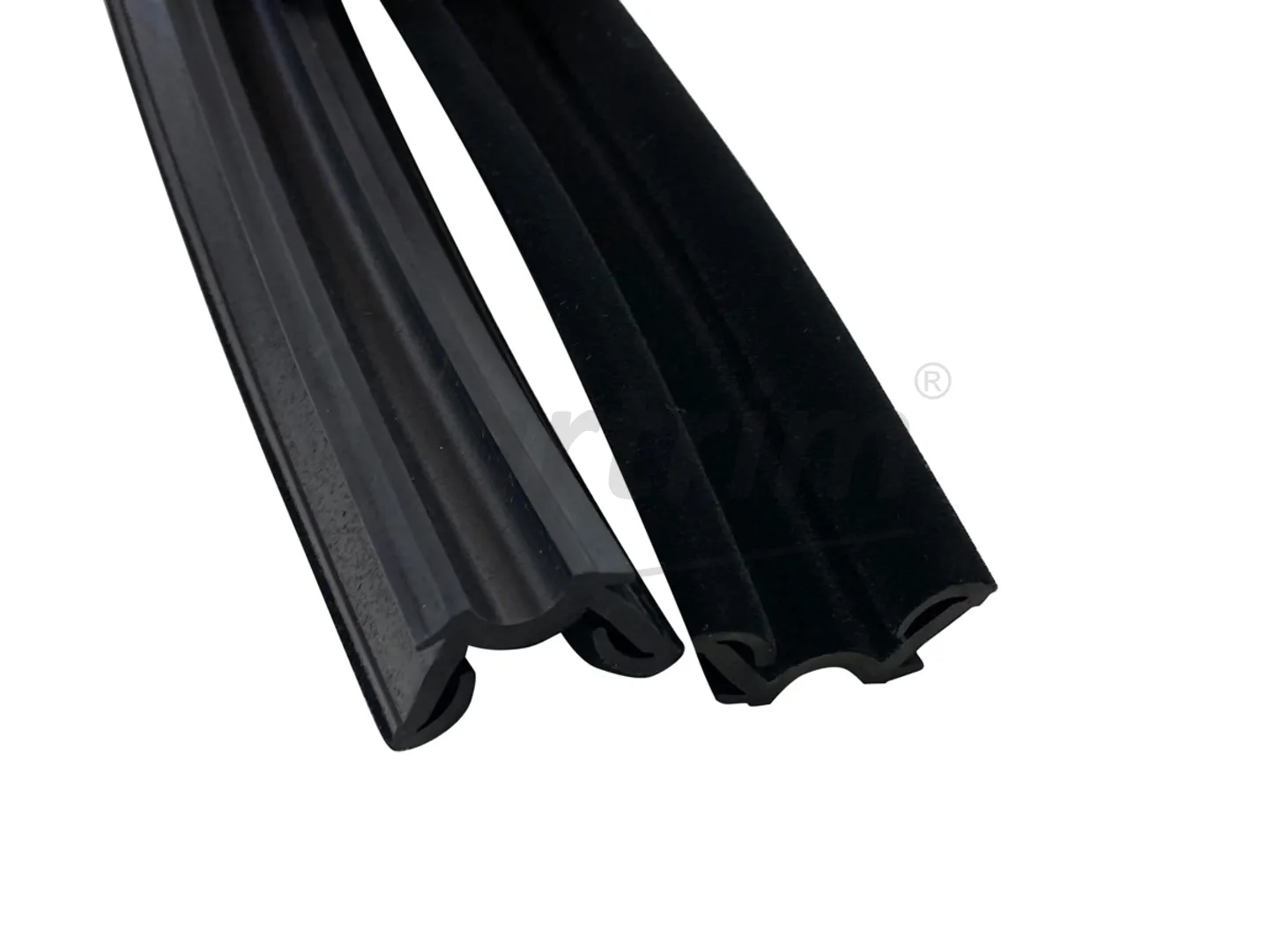 MERCEDES W123 GLASS GUTTER WICK