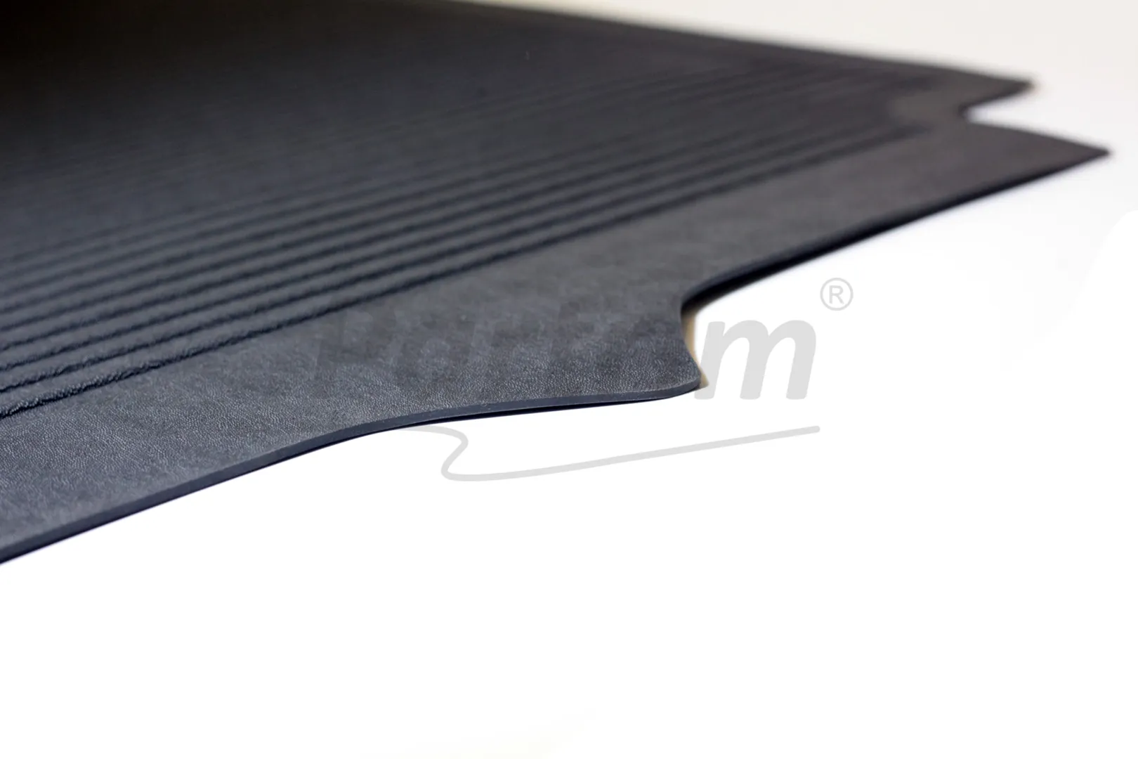 MERCEDES W123 TRUNK RUBBER